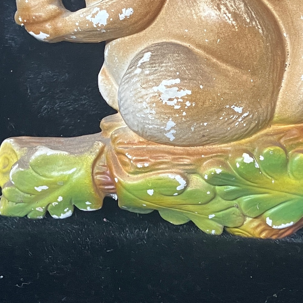 Chalk ware squirrel - Picture 4 of 7